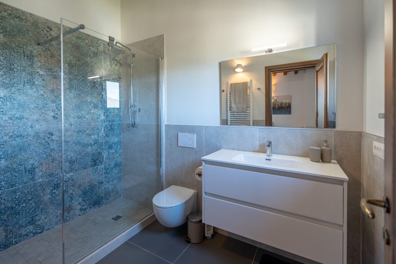 Bedrooms & Baths