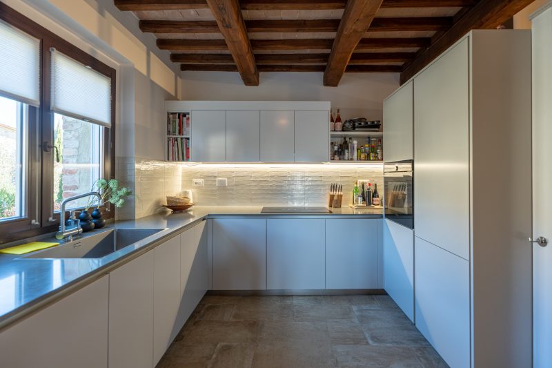 Outdoor kitchen